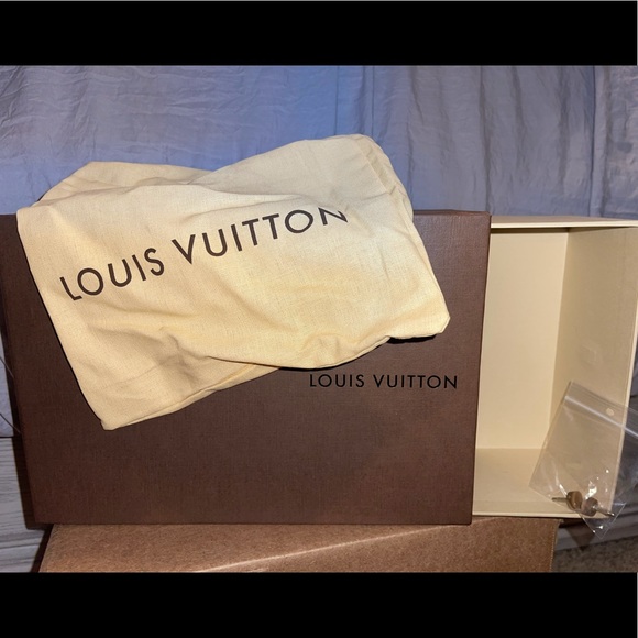 Louis Vuitton Heels - Picture 6 of 6